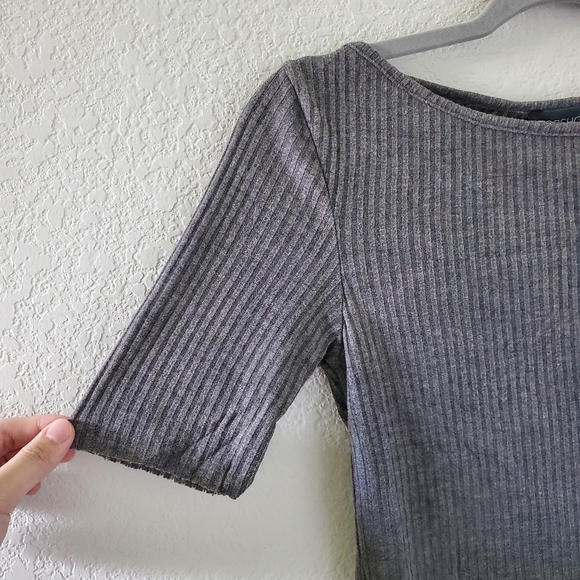 Topshop ribbed shortsleeve dropped top NWT - Picture 3 of 4